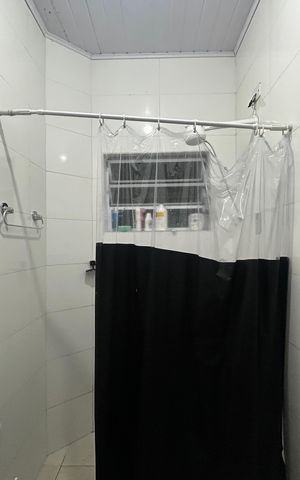 Casa à venda com 273m², 5 quartos e 4 vagas Casa à venda com 273m², 5 quartos e 4 vagasCasa 3- Banheiro