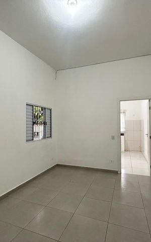 Casa à venda com 273m², 5 quartos e 4 vagas Casa à venda com 273m², 5 quartos e 4 vagasCasa 2 - Quarto 2