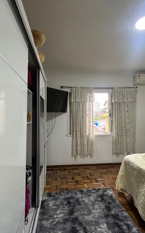 Casa à venda com 273m², 5 quartos e 4 vagas Casa à venda com 273m², 5 quartos e 4 vagasCasa - Suíte