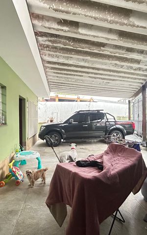 Casa à venda com 273m², 5 quartos e 4 vagas Casa à venda com 273m², 5 quartos e 4 vagasÁrea comum