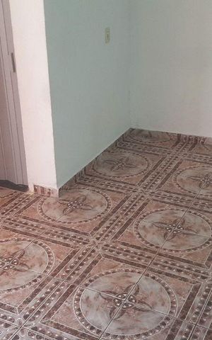 Casa para alugar com 42m², 1 quarto e sem vaga