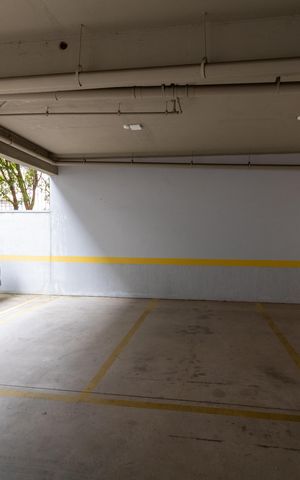 Studio à venda com 32m², 1 quarto e 1 vaga Studio à venda com 32m², 1 quarto e 1 vagaGaragem