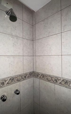 Apartamento para alugar com 190m², 3 quartos e 3 vagas Apartamento para alugar com 190m², 3 quartos e 3 vagasBanheiro suíte 1