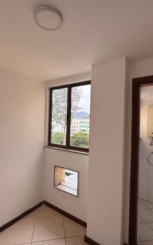 Apartamento para alugar com 190m², 3 quartos e 3 vagas Apartamento para alugar com 190m², 3 quartos e 3 vagasÁrea de Serviço