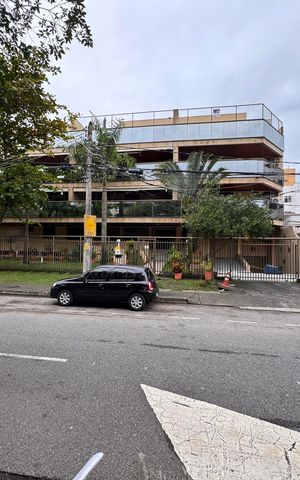 Apartamento para alugar com 190m², 3 quartos e 3 vagas Apartamento para alugar com 190m², 3 quartos e 3 vagasFachada