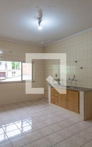 Casa à venda com 99m², 1 quarto e 1 vaga