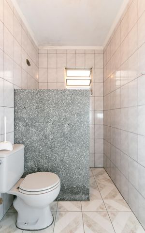 Casa à venda com 134m², 3 quartos e 2 vagas Casa à venda com 134m², 3 quartos e 2 vagasBanheiro da Suíte