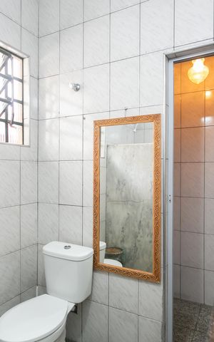 Casa à venda com 134m², 3 quartos e 2 vagas Casa à venda com 134m², 3 quartos e 2 vagasBanheiro social