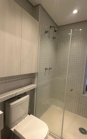 Apartamento para alugar com 82m², 2 quartos e 1 vaga Apartamento para alugar com 82m², 2 quartos e 1 vagaBanheiro da Suíte