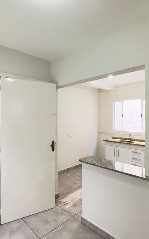 Casa para alugar com 28m², 1 quarto e sem vaga Casa para alugar com 28m², 1 quarto e sem vagaSala/Cozinha