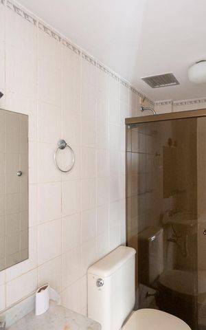Apartamento à venda com 80m², 3 quartos e 1 vaga Apartamento à venda com 80m², 3 quartos e 1 vagaBanheiro Social