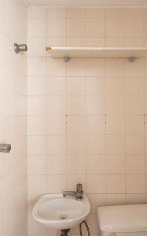 Apartamento à venda com 80m², 3 quartos e 1 vaga Apartamento à venda com 80m², 3 quartos e 1 vagaBanheiro de Serviço