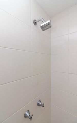 Apartamento à venda com 42m², 2 quartos e 1 vaga Apartamento à venda com 42m², 2 quartos e 1 vagaBanheiro