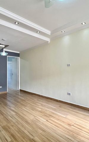 Casa de condomínio à venda com 60m², 2 quartos e 1 vaga Casa de condomínio à venda com 60m², 2 quartos e 1 vagaSala