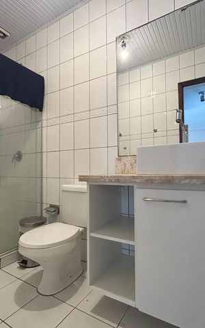 Casa à venda com 156m², 4 quartos e 2 vagasBanheiro