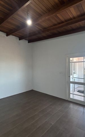 Casa à venda com 156m², 4 quartos e 2 vagasSuíte
