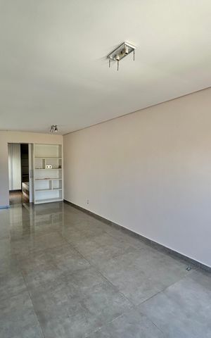 Casa à venda com 156m², 4 quartos e 2 vagasSala