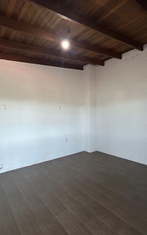 Casa à venda com 156m², 4 quartos e 2 vagasSuíte