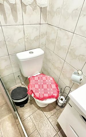 Casa à venda com 120m², 2 quartos e 3 vagas Casa à venda com 120m², 2 quartos e 3 vagasBanheiro Social