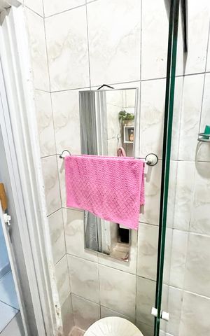 Casa à venda com 120m², 2 quartos e 3 vagas Casa à venda com 120m², 2 quartos e 3 vagasBanheiro Social