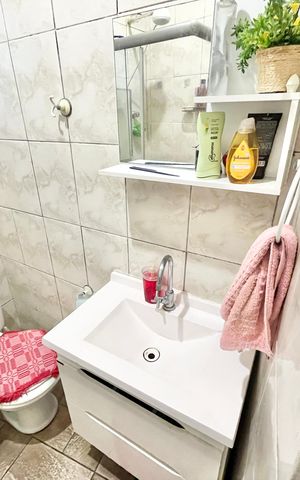 Casa à venda com 120m², 2 quartos e 3 vagas Casa à venda com 120m², 2 quartos e 3 vagasBanheiro Social