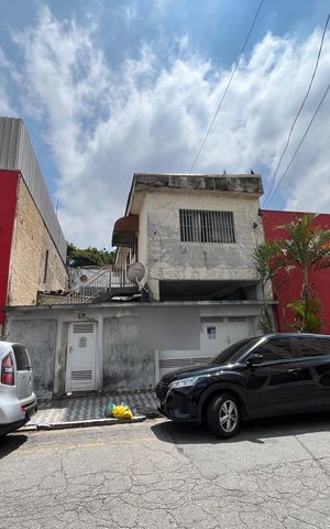 Casa à venda com 120m², 2 quartos e 3 vagas Casa à venda com 120m², 2 quartos e 3 vagasFachada/Placa