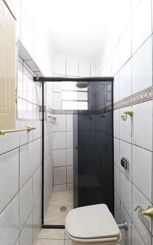 Casa à venda com 550m², 3 quartos e 3 vagasBanheiro da Suíte 2