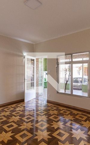 Casa para alugar com 310m², 3 quartos e 5 vagas
