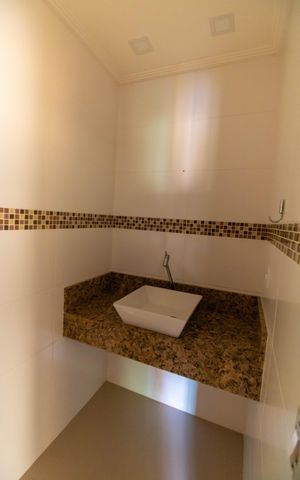 Casa para alugar com 259m², 4 quartos e 4 vagas Casa para alugar com 259m², 4 quartos e 4 vagasLavabo