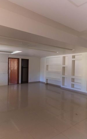 Casa para alugar com 259m², 4 quartos e 4 vagas Casa para alugar com 259m², 4 quartos e 4 vagasSala