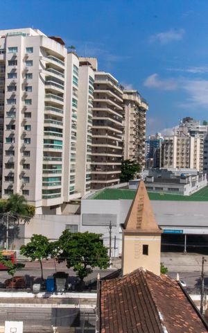 Apartamento à venda com 105m², 4 quartos e 2 vagas Apartamento à venda com 105m², 4 quartos e 2 vagasVista do Quarto 2