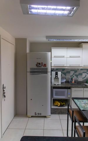 Apartamento à venda com 105m², 4 quartos e 2 vagas Apartamento à venda com 105m², 4 quartos e 2 vagasCozinha e Área de Serviço