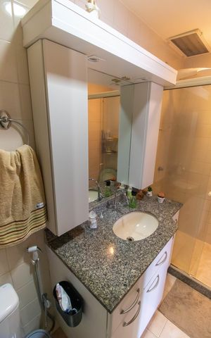 Apartamento à venda com 105m², 4 quartos e 2 vagas Apartamento à venda com 105m², 4 quartos e 2 vagasBanheiro da Suíte
