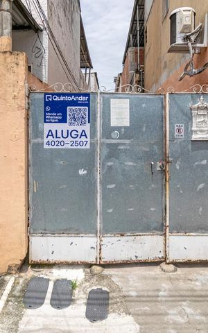 Casa para alugar com 40m², 1 quarto e 1 vaga Casa para alugar com 40m², 1 quarto e 1 vagaFachada