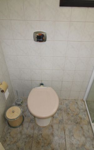 Casa à venda com 380m², 3 quartos e 1 vagaBanheiro da Suíte 1