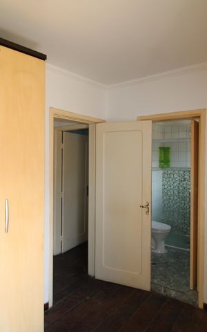 Casa à venda com 380m², 3 quartos e 1 vagaSuíte 2