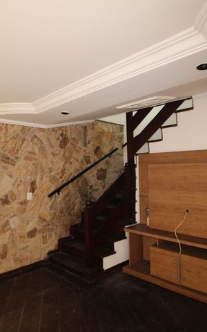 Casa à venda com 380m², 3 quartos e 1 vagaSala