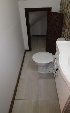 Casa à venda com 380m², 3 quartos e 1 vagaLavabo