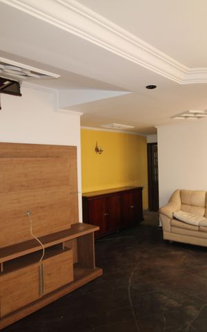 Casa à venda com 380m², 3 quartos e 1 vagaSala