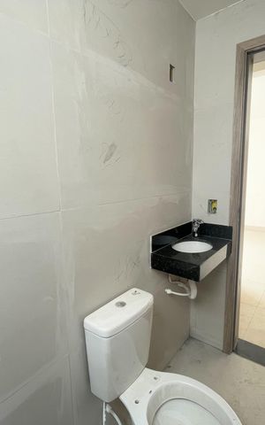 Apartamento à venda com 53m², 2 quartos e 1 vagaBanheiro Social
