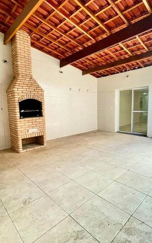 Casa à venda com 160m², 3 quartos e 2 vagas