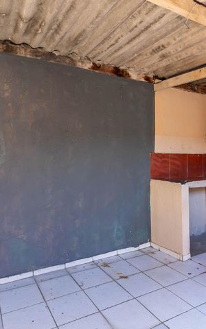 Casa à venda com 120m², 1 quarto e sem vagaÁrea externa
