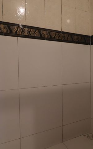 Casa à venda com 170m², 3 quartos e 2 vagasBanheiro