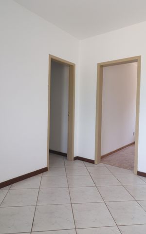 Casa à venda com 170m², 3 quartos e 2 vagassala
