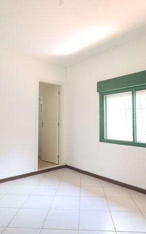 Casa à venda com 170m², 3 quartos e 2 vagasSuíte
