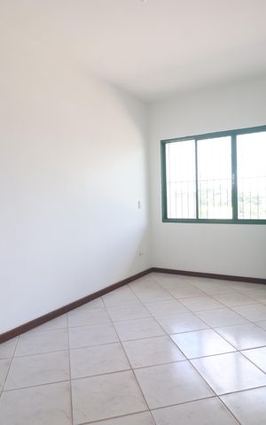 Casa à venda com 170m², 3 quartos e 2 vagassala