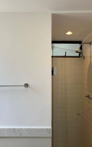 Apartamento para alugar com 90m², 2 quartos e 1 vagaBanheiro da suíte
