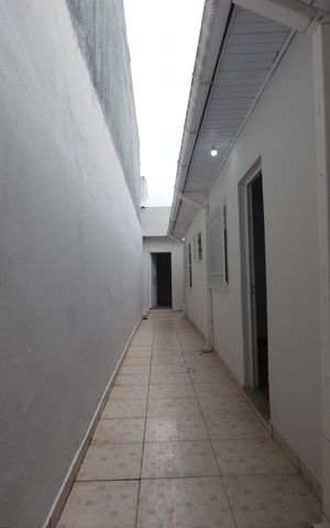Casa à venda com 125m², 2 quartos e 2 vagasCorredor Lateral