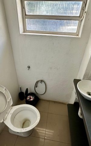 Casa para alugar com 250m², 2 quartos e 10 vagas Casa para alugar com 250m², 2 quartos e 10 vagasLavabo