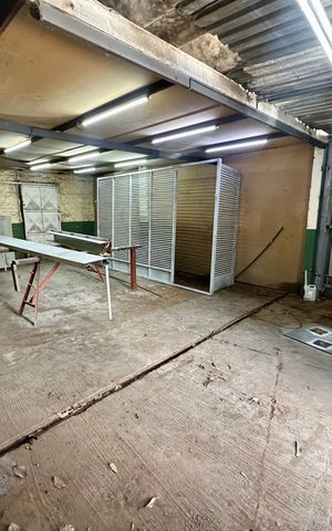 Casa para alugar com 250m², 2 quartos e 10 vagas Casa para alugar com 250m², 2 quartos e 10 vagasGaragem